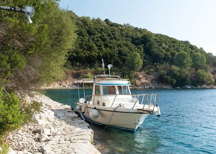 Meganisi Blue Spartokhórion